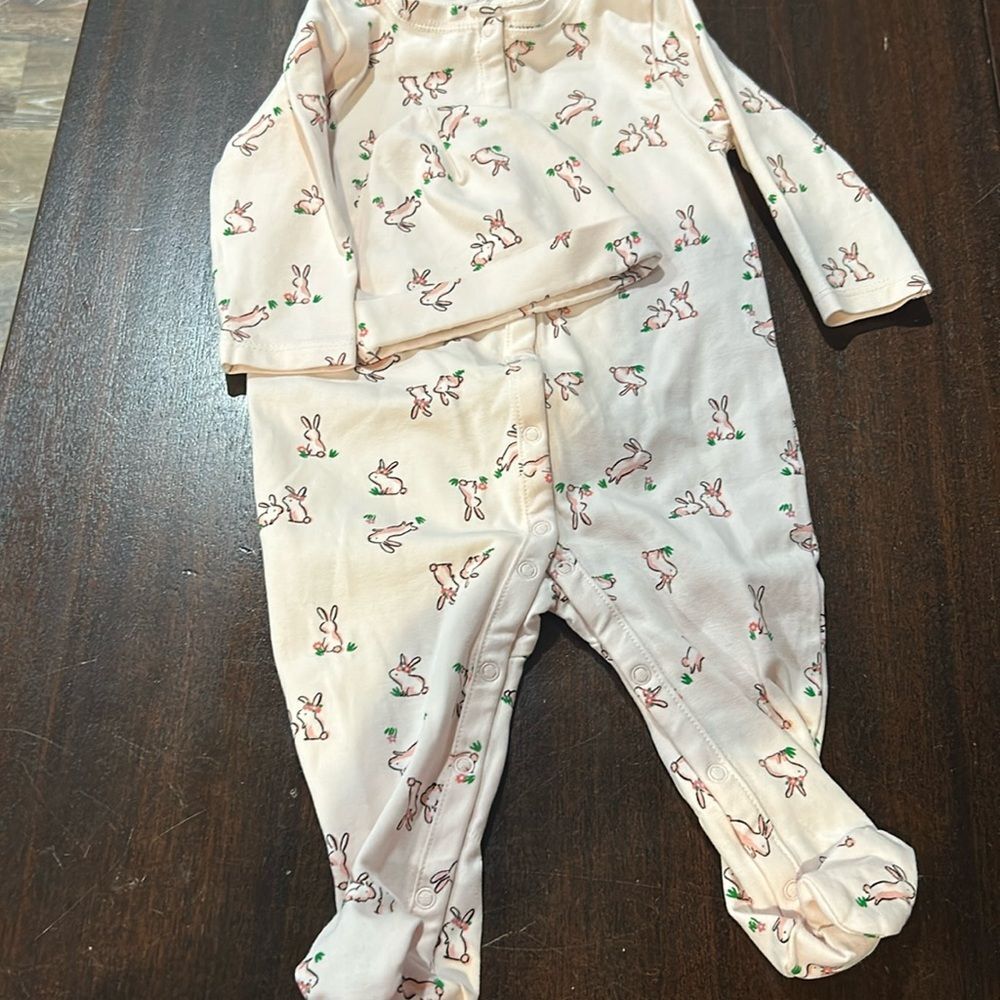 E184 Ever & Ever pink bunny onesie Sz. 3 months New no tags
